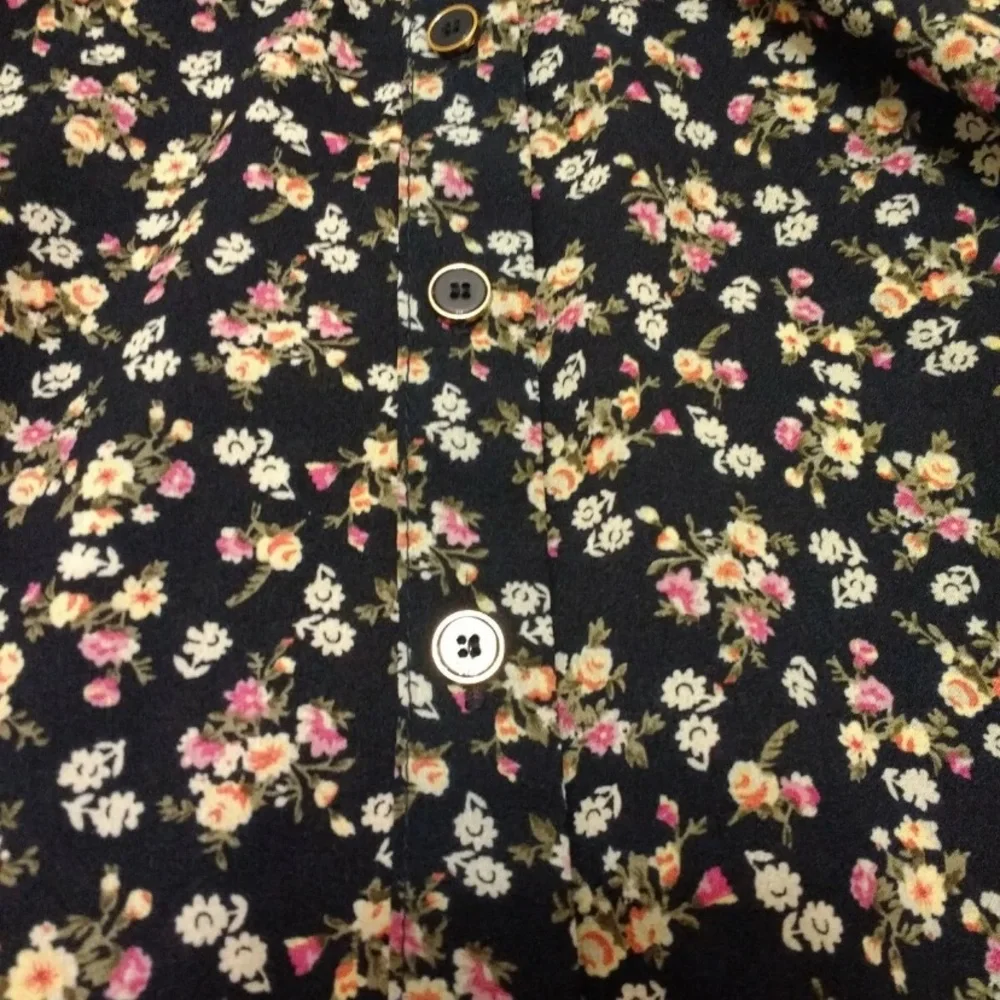 Mine Navy Floral Sleeveless Blouse